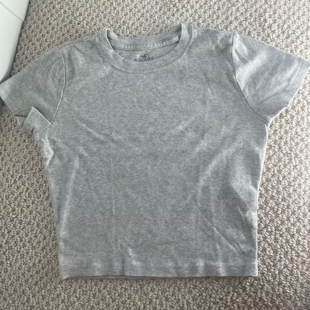 Hollister Light Gray Crew Neck cropped